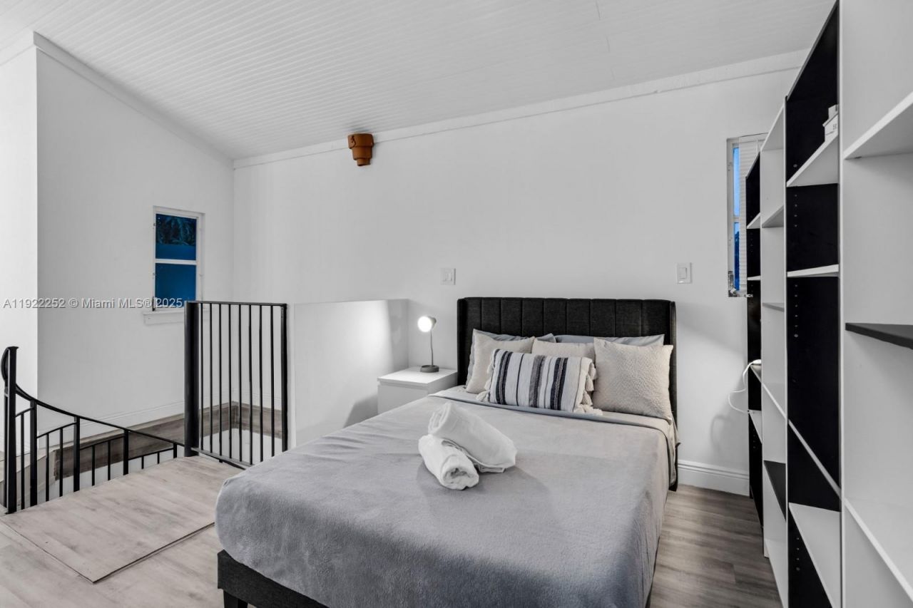 1165 SW 4th Ter, Pompano Beach, FL 33060 Photo