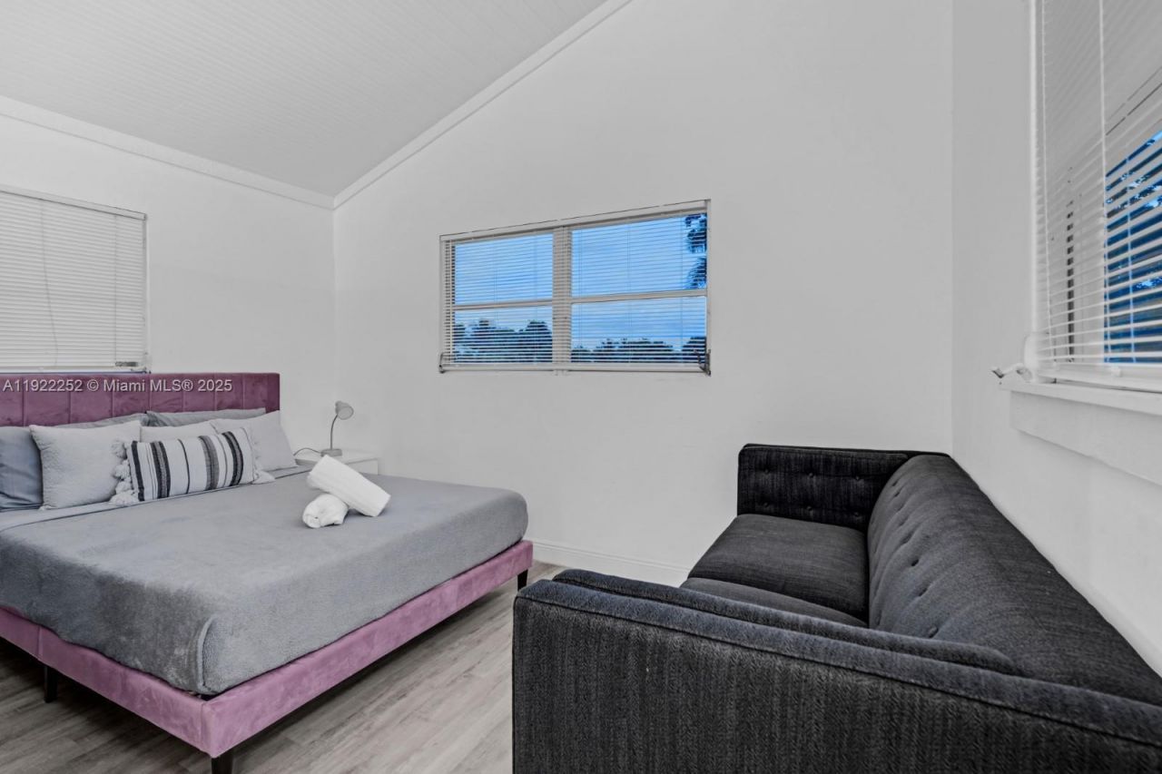 1165 SW 4th Ter, Pompano Beach, FL 33060 Photo