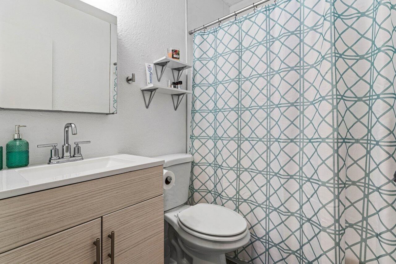 123 NW 6th Avenue, Delray Beach, FL 33444 Photo