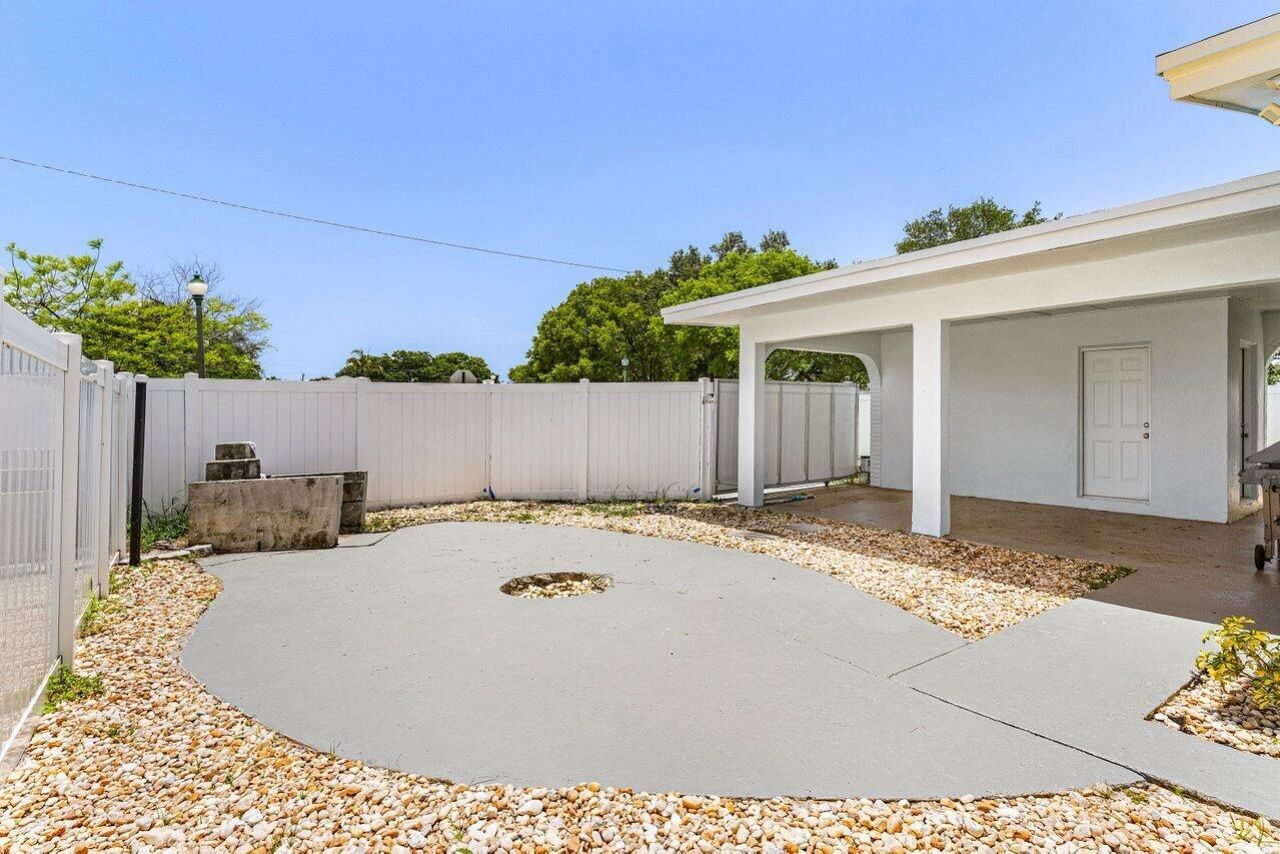 123 NW 6th Avenue, Delray Beach, FL 33444 Photo