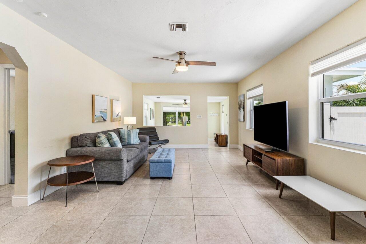 123 NW 6th Avenue, Delray Beach, FL 33444 Photo