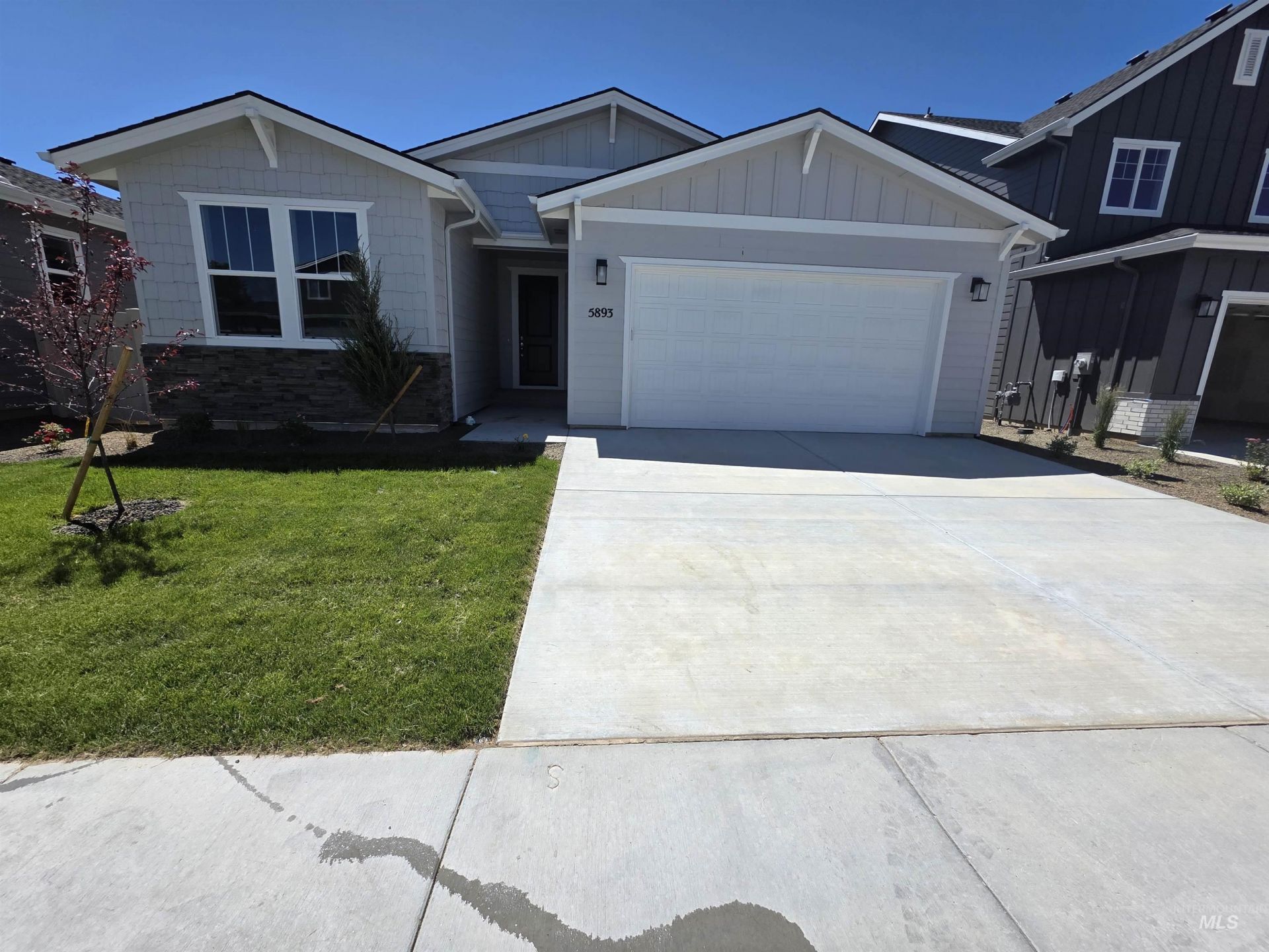 5893 W Sprig Dr, Meridian, ID 83646 Main Photo