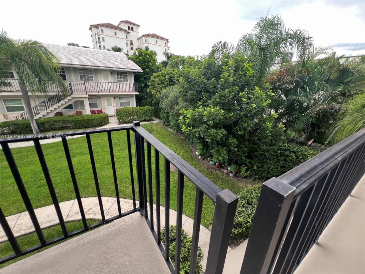 108 Bravado Ln, Unit 8, Palm Beach Shores, FL 33404 Photo