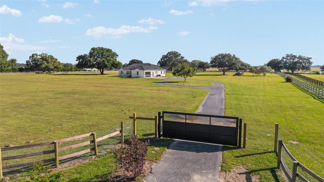 11407 N Magnolia Avenue, Ocala, FL 34475 Photo