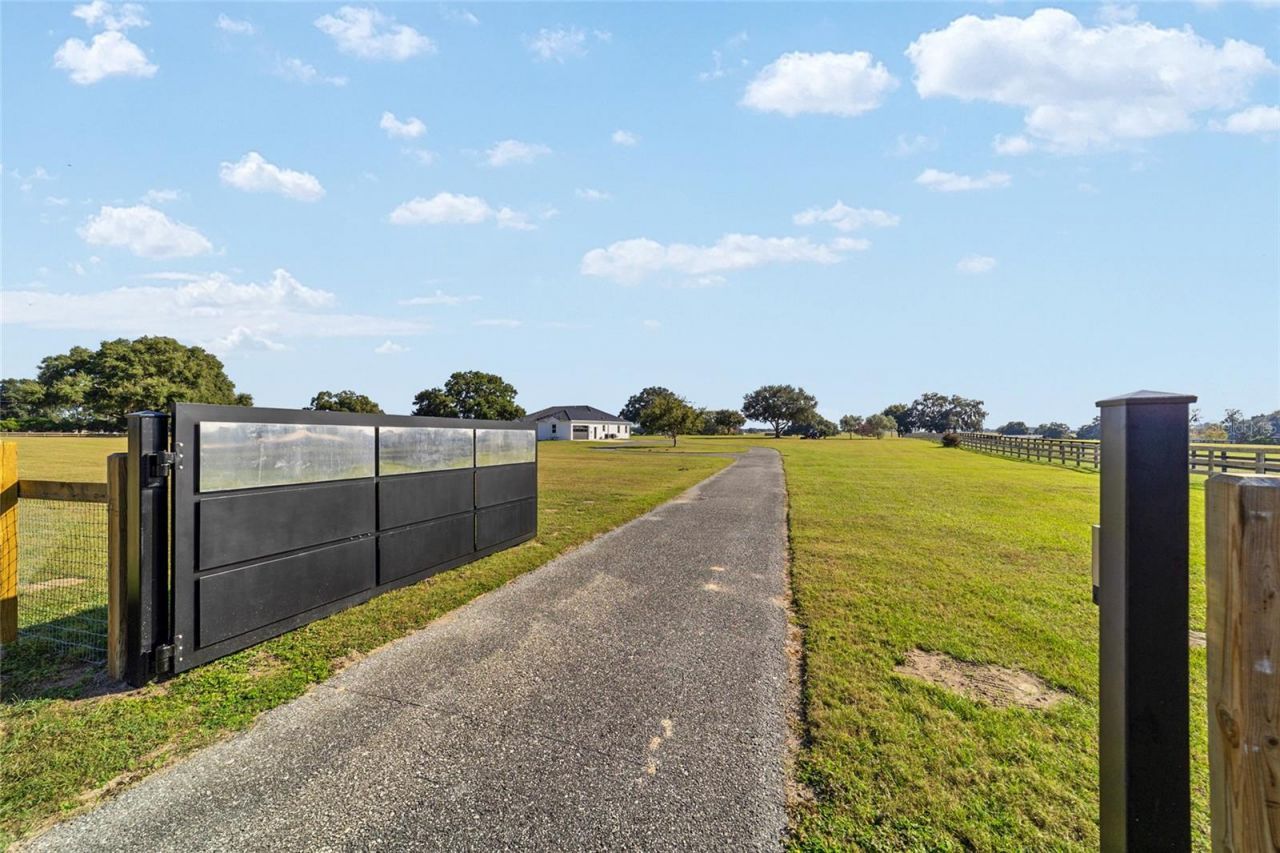 11407 N Magnolia Avenue, Ocala, FL 34475 Photo