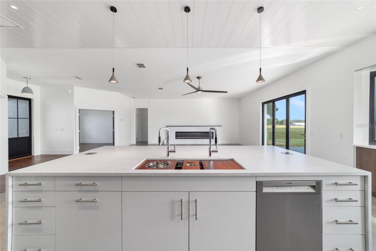 11407 N Magnolia Avenue, Ocala, FL 34475 Photo