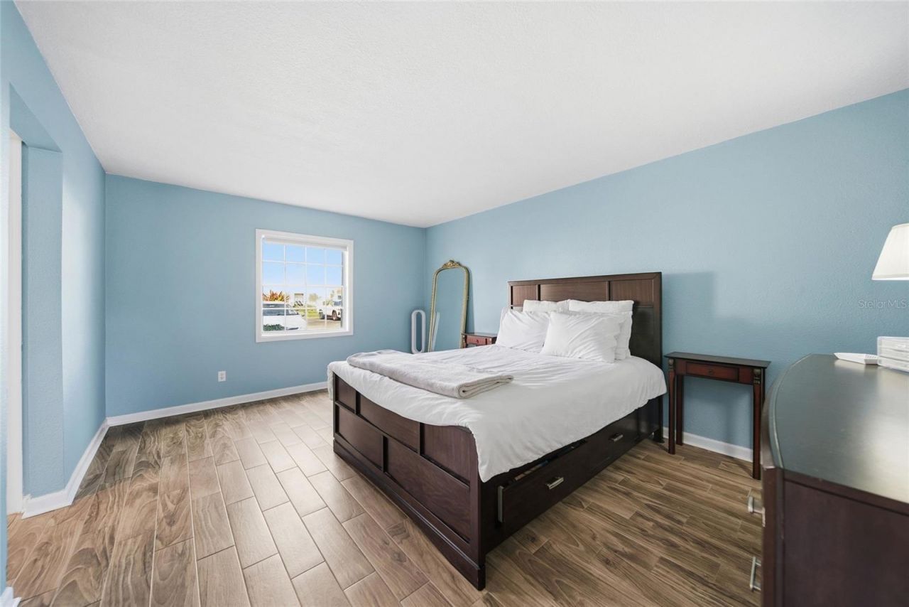 220 Pompano Drive Se, Unit D, Saint Petersburg, FL 33705 Photo