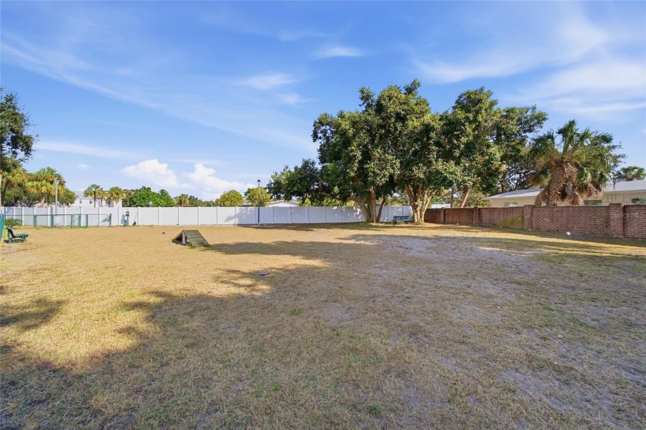 220 Pompano Drive Se, Unit D, Saint Petersburg, FL 33705 Photo