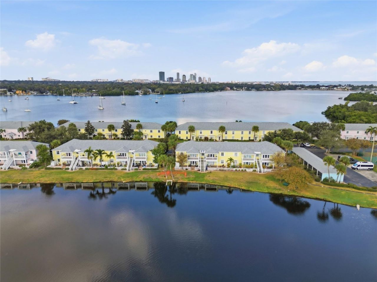 220 Pompano Drive Se, Unit D, Saint Petersburg, FL 33705 Photo