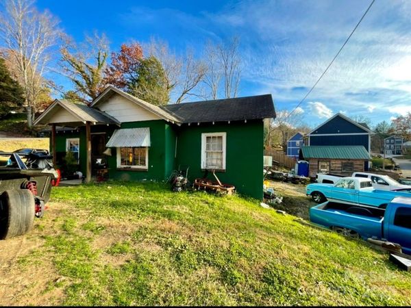 130 Lookout Road, Asheville, NC 28804