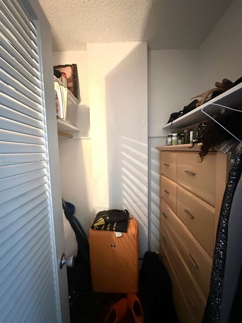 19390 Collins Ave, Unit 414, Sunny Isles Beach, FL 33160 Photo