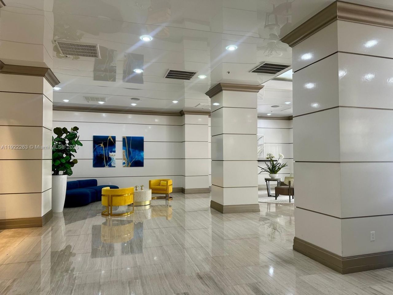 19390 Collins Ave, Unit 414, Sunny Isles Beach, FL 33160 Photo