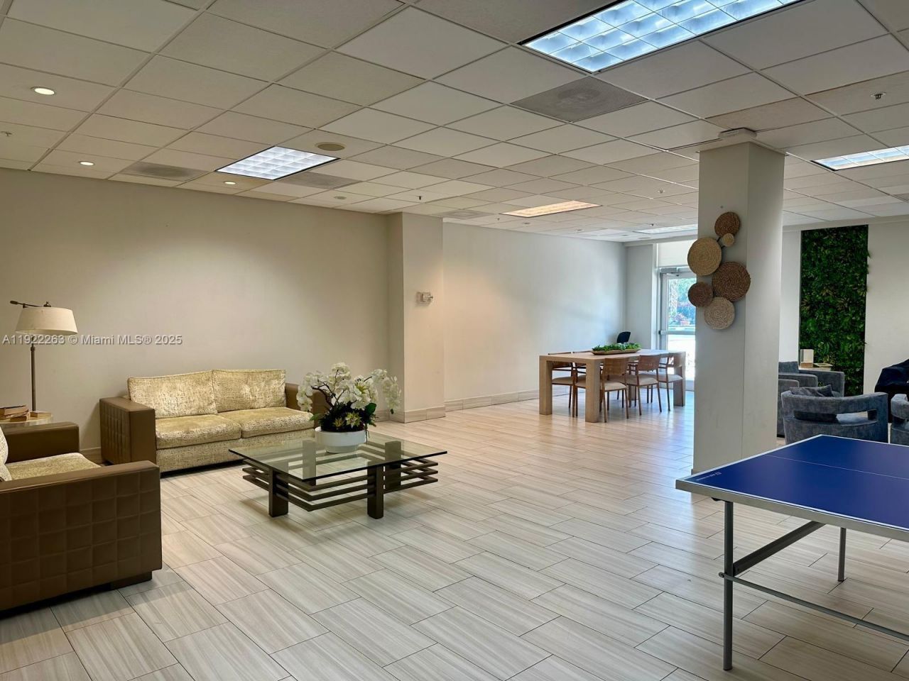 19390 Collins Ave, Unit 414, Sunny Isles Beach, FL 33160 Photo
