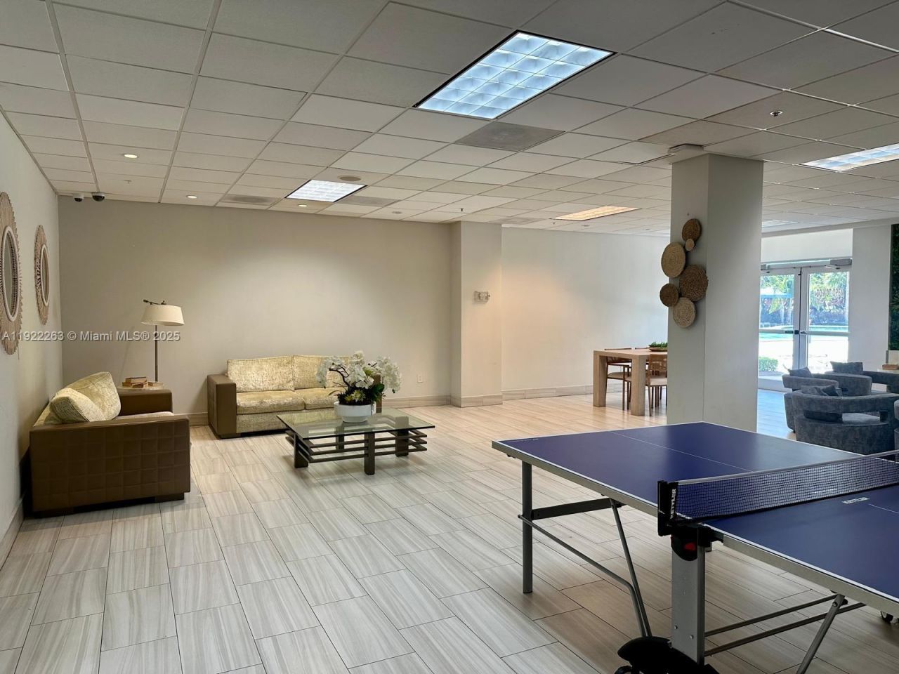 19390 Collins Ave, Unit 414, Sunny Isles Beach, FL 33160 Photo