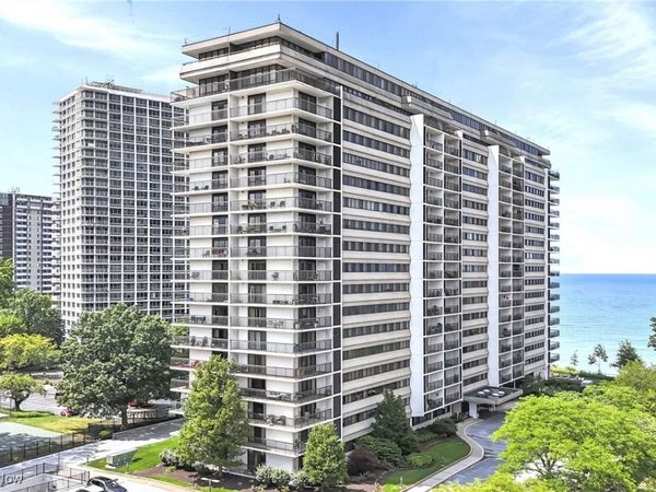 12550 Lake Avenue, Unit 706, Lakewood, OH 44107