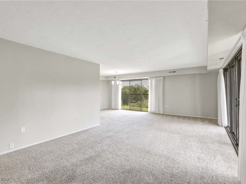 12550 Lake Avenue, Unit 706, Lakewood, OH 44107 Photo 14