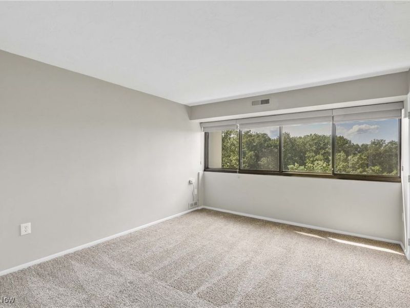 12550 Lake Avenue, Unit 706, Lakewood, OH 44107 Photo 23