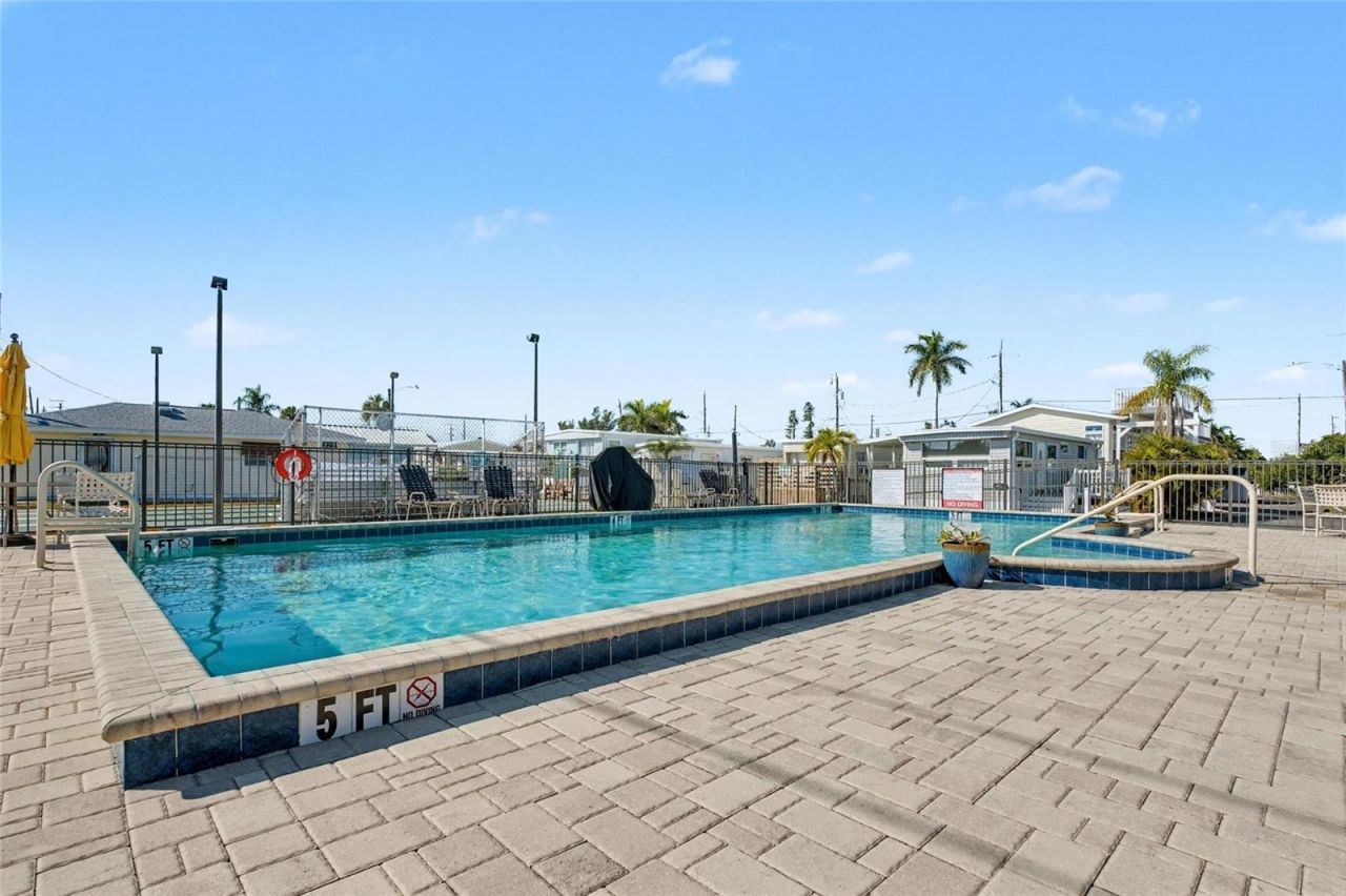 2601 Gulf Drive N, Unit 510, Bradenton Beach, FL 34217 Photo