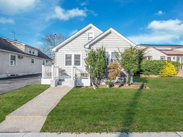 37 Orchard Street, Merrick, NY 11566