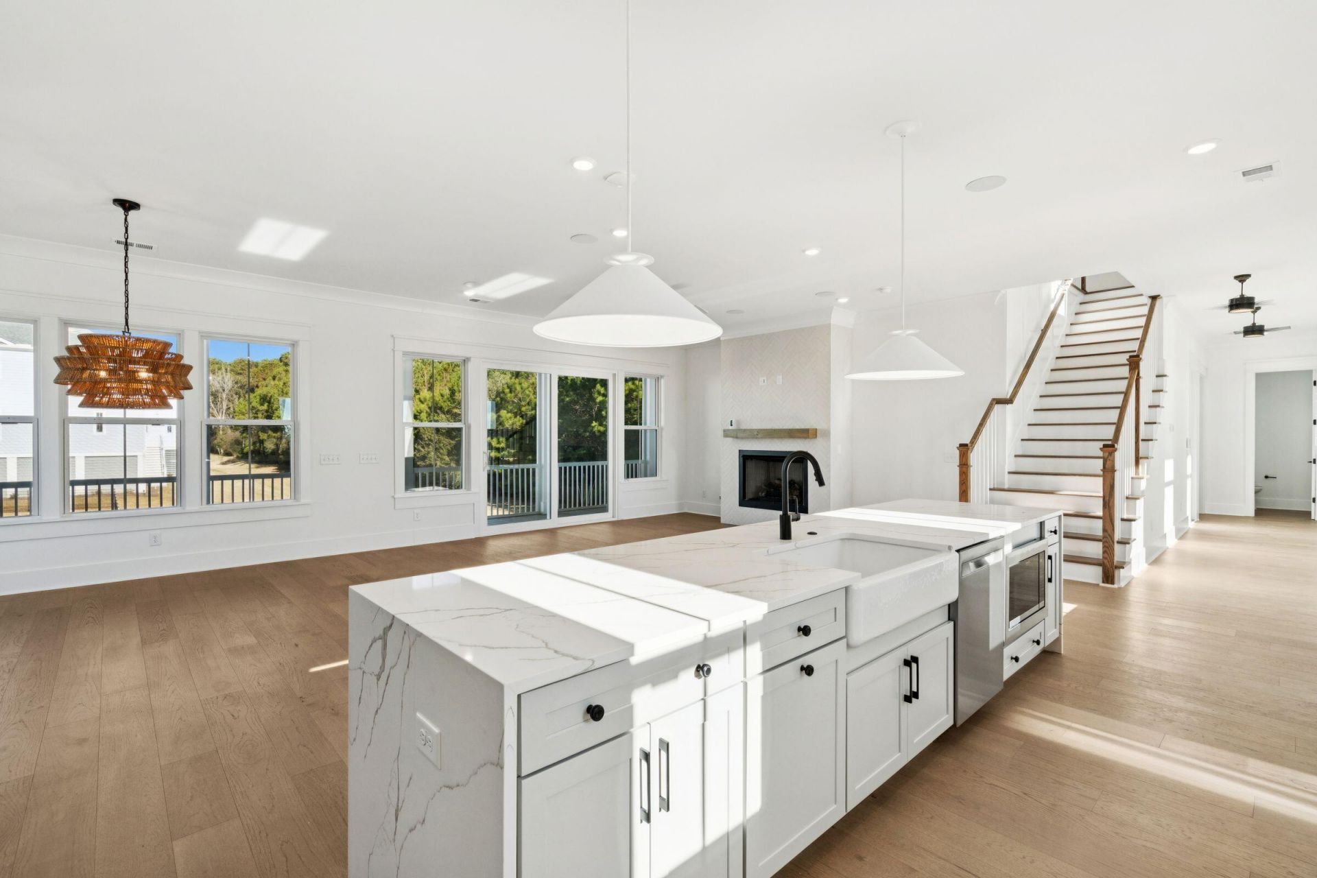 3908 Seafood Road Photo 14