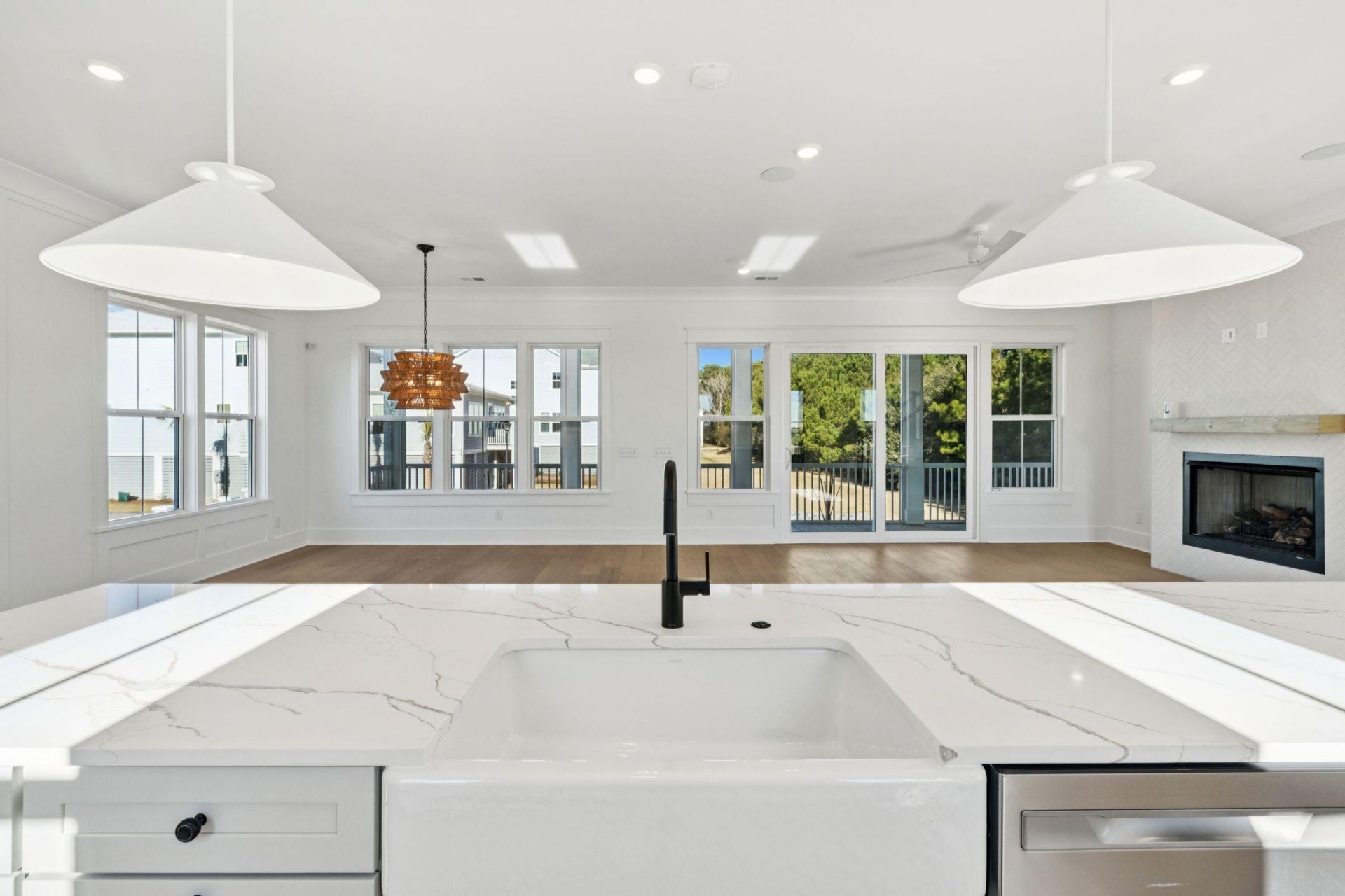 3908 Seafood Road Photo 15