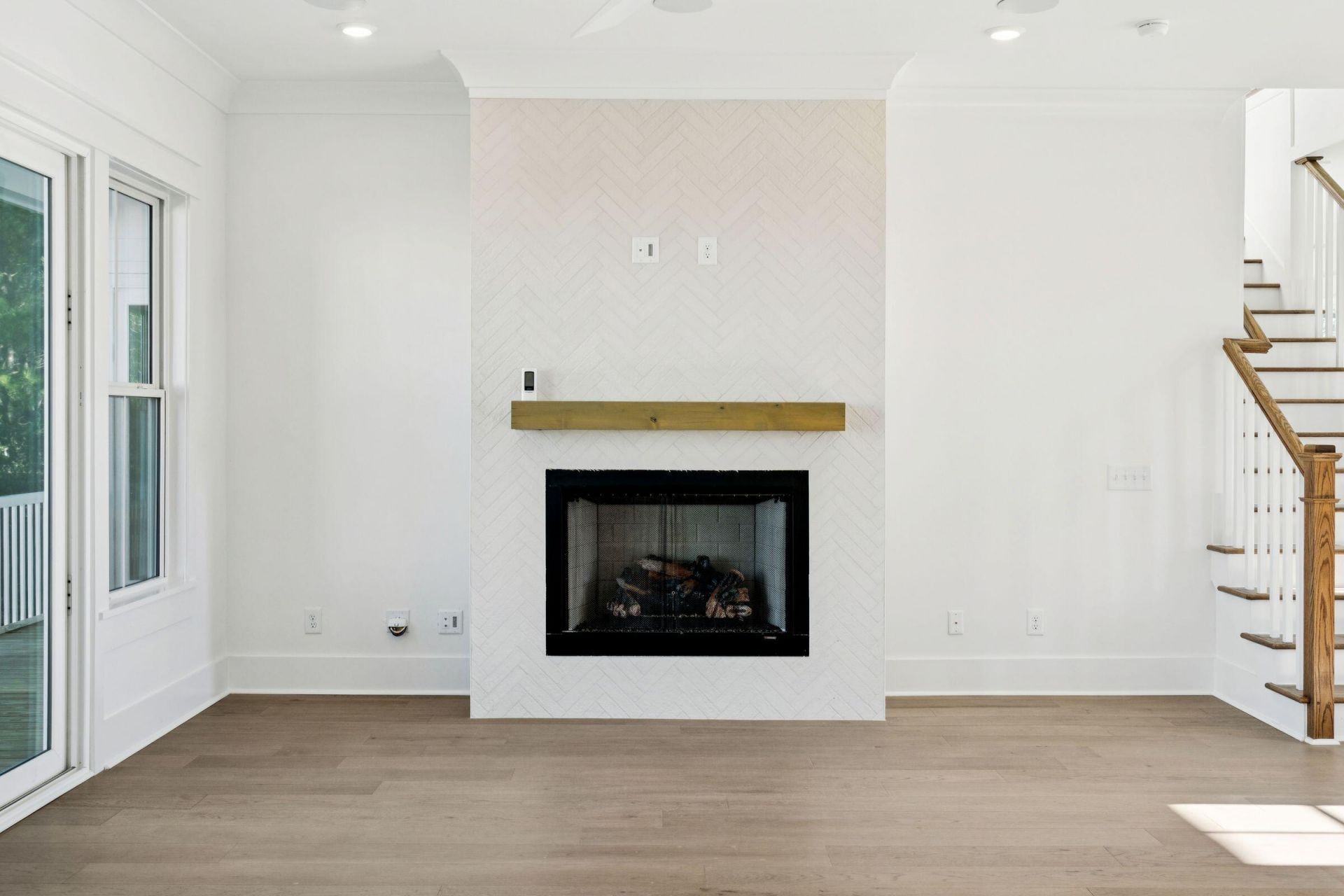 3908 Seafood Road Photo 19