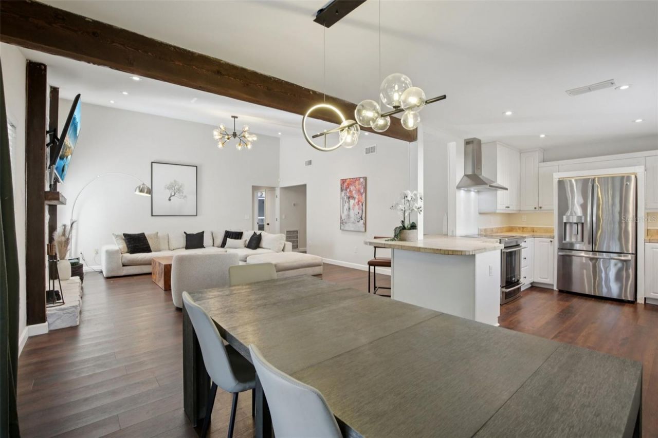 665 Eastpointe Parkway, Sarasota, FL 34232 Photo