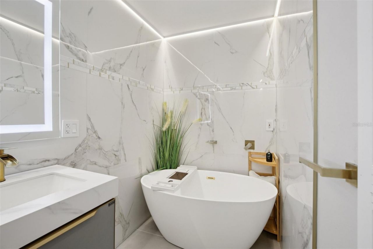 665 Eastpointe Parkway, Sarasota, FL 34232 Photo