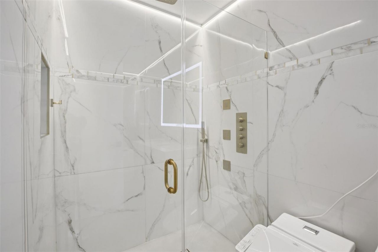 665 Eastpointe Parkway, Sarasota, FL 34232 Photo