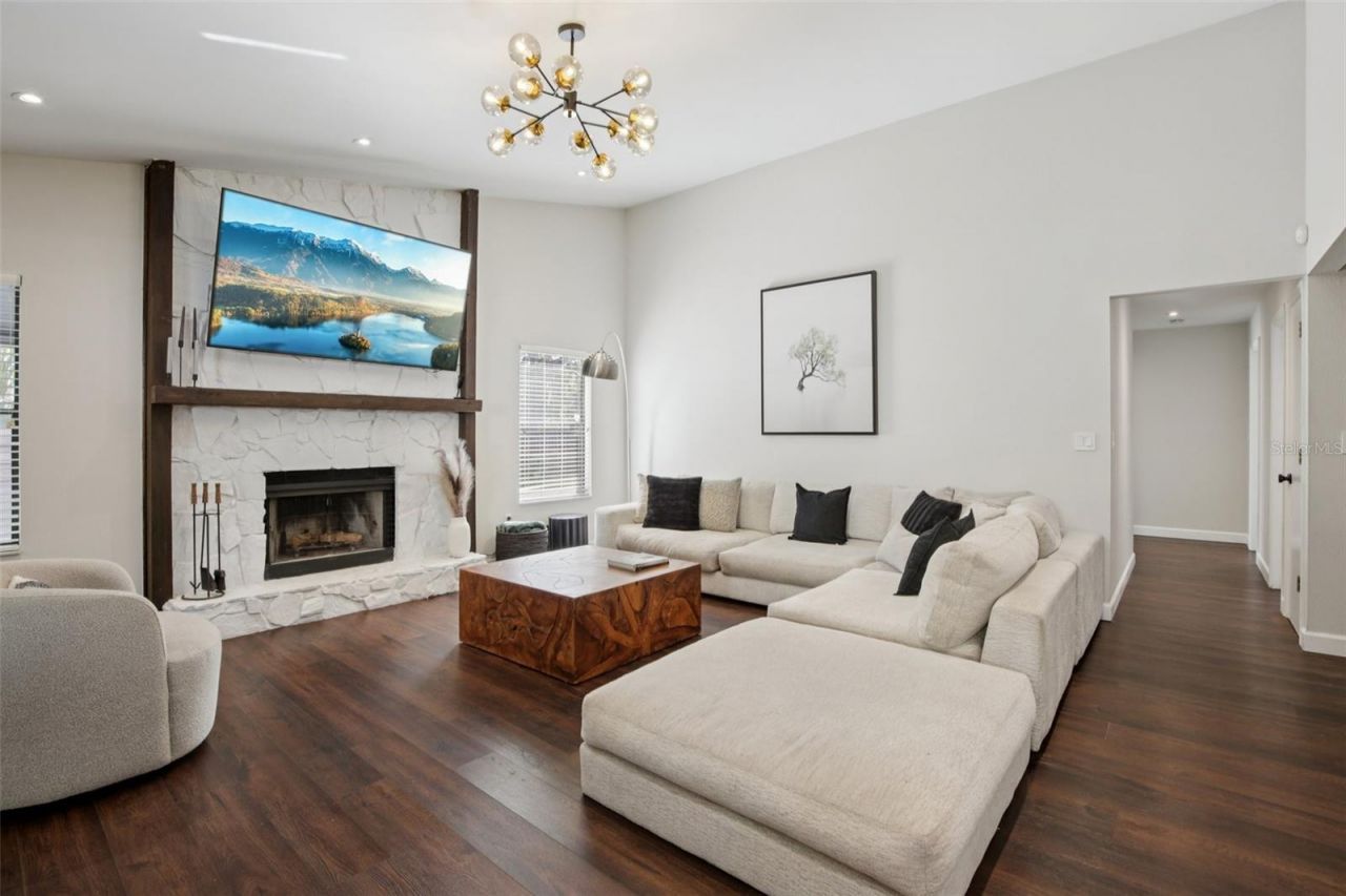 665 Eastpointe Parkway, Sarasota, FL 34232 Photo