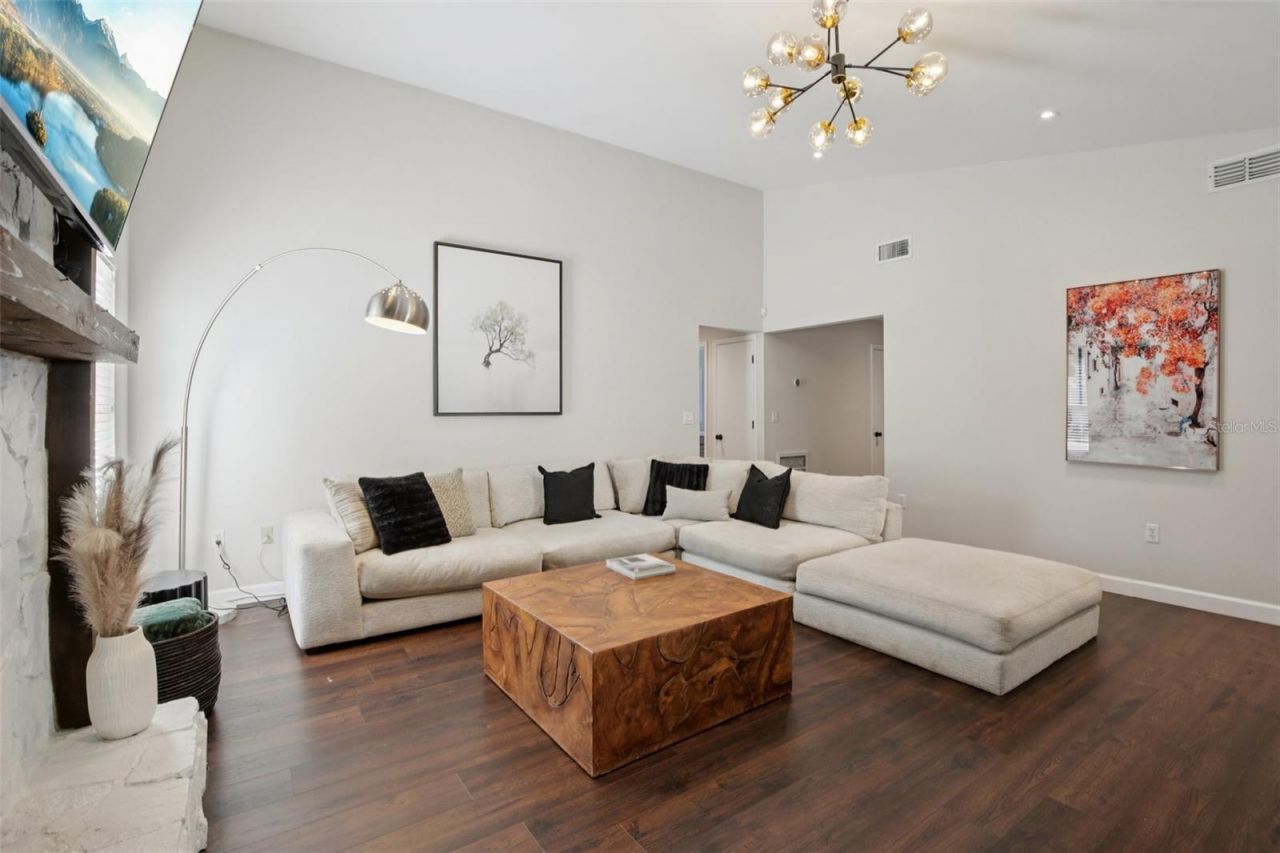 665 Eastpointe Parkway, Sarasota, FL 34232 Photo