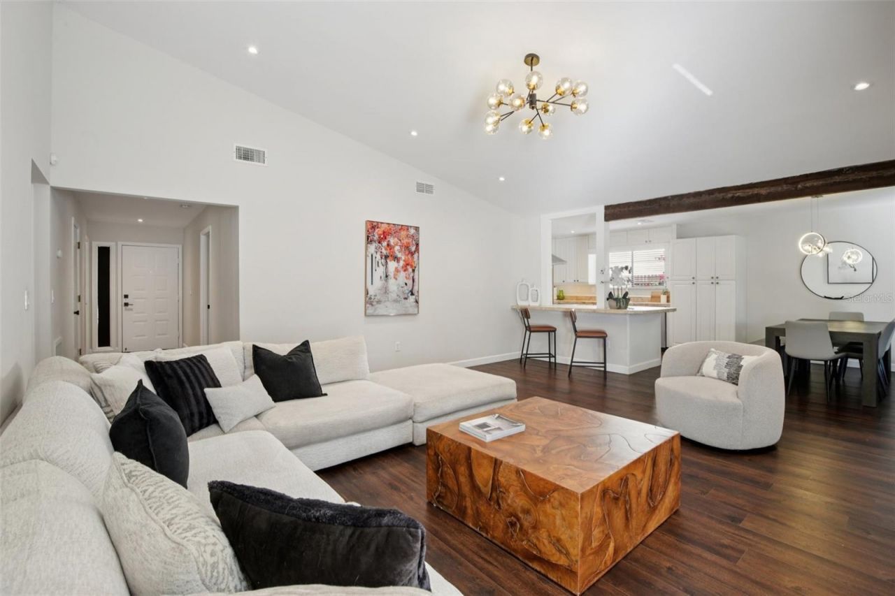 665 Eastpointe Parkway, Sarasota, FL 34232 Photo