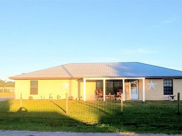 1153 Jerdik Dr, Moore Haven, FL 33471