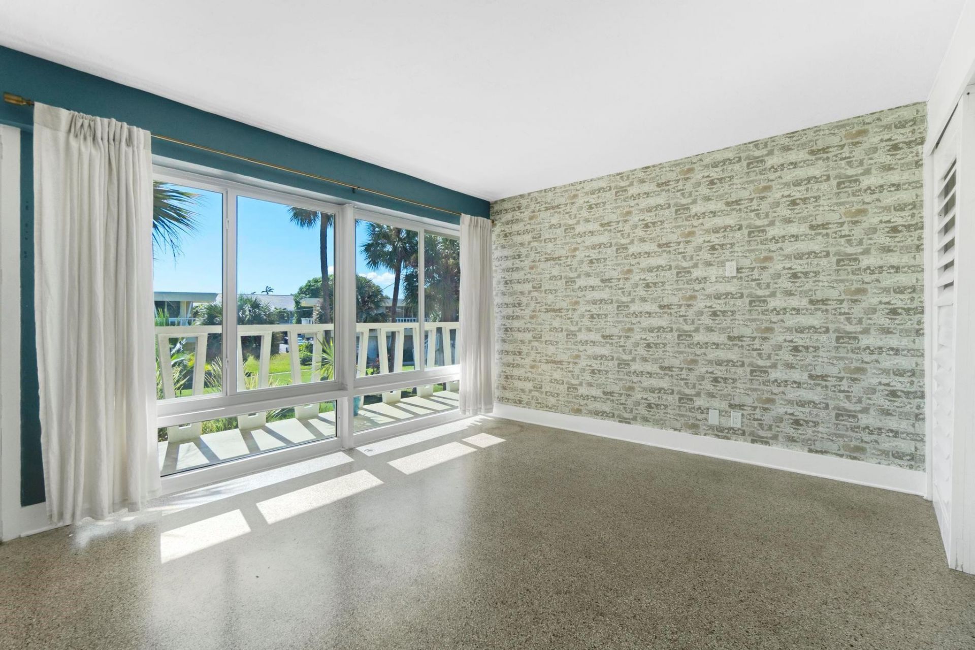 2755 NE 28th Avenue, Unit C2, Lighthouse Point, FL 33064 Photo