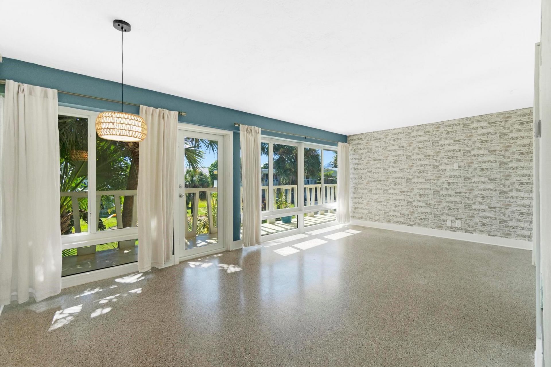 2755 NE 28th Avenue, Unit C2, Lighthouse Point, FL 33064 Photo