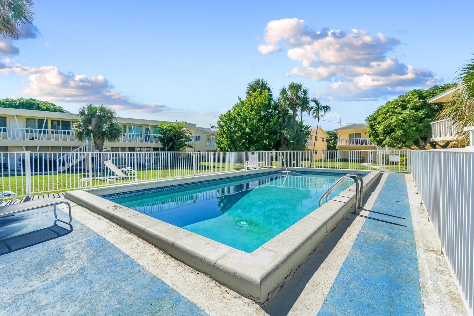 2755 NE 28th Avenue, Unit C2, Lighthouse Point, FL 33064 Photo