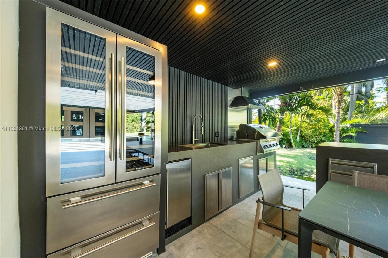 10618 NE 11th Ct, Miami Shores, FL 33138 Photo