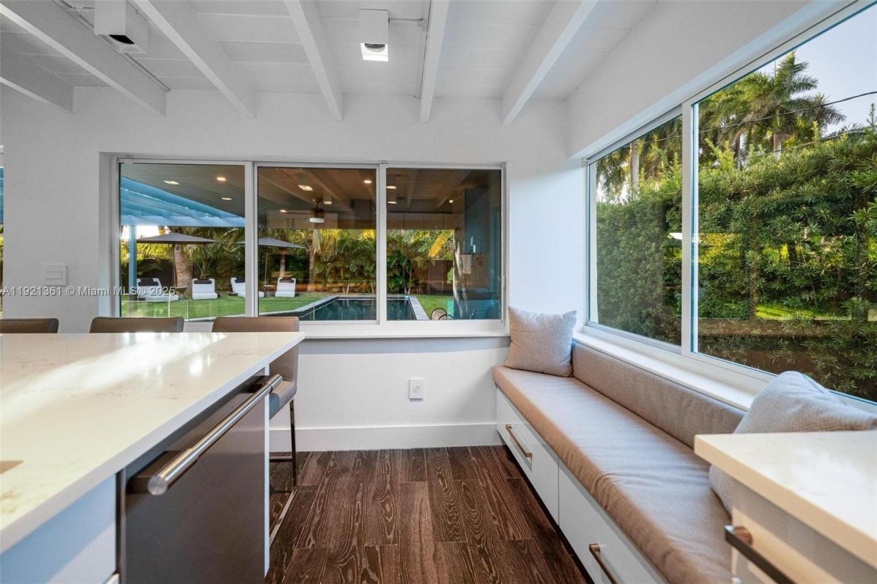 10618 NE 11th Ct, Miami Shores, FL 33138 Photo