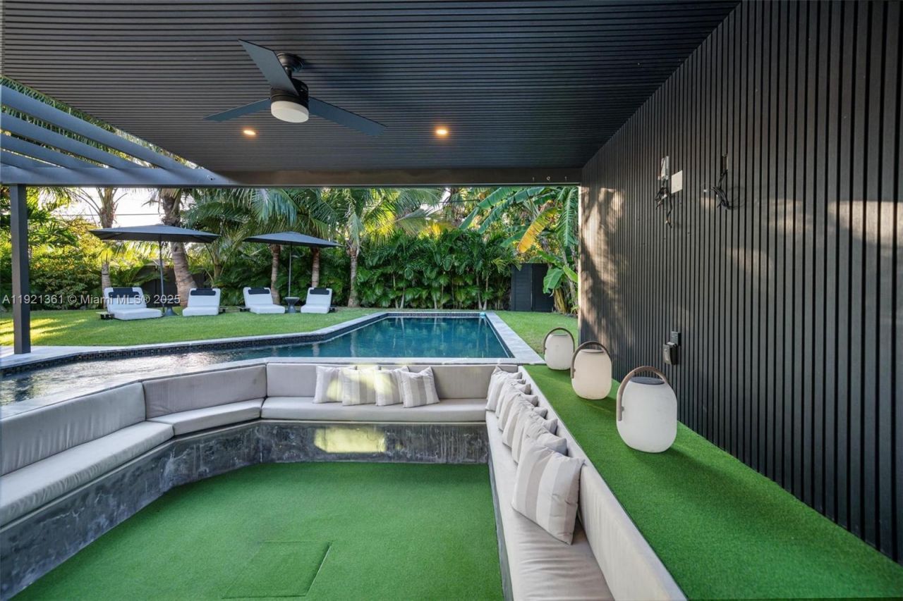 10618 NE 11th Ct, Miami Shores, FL 33138 Photo