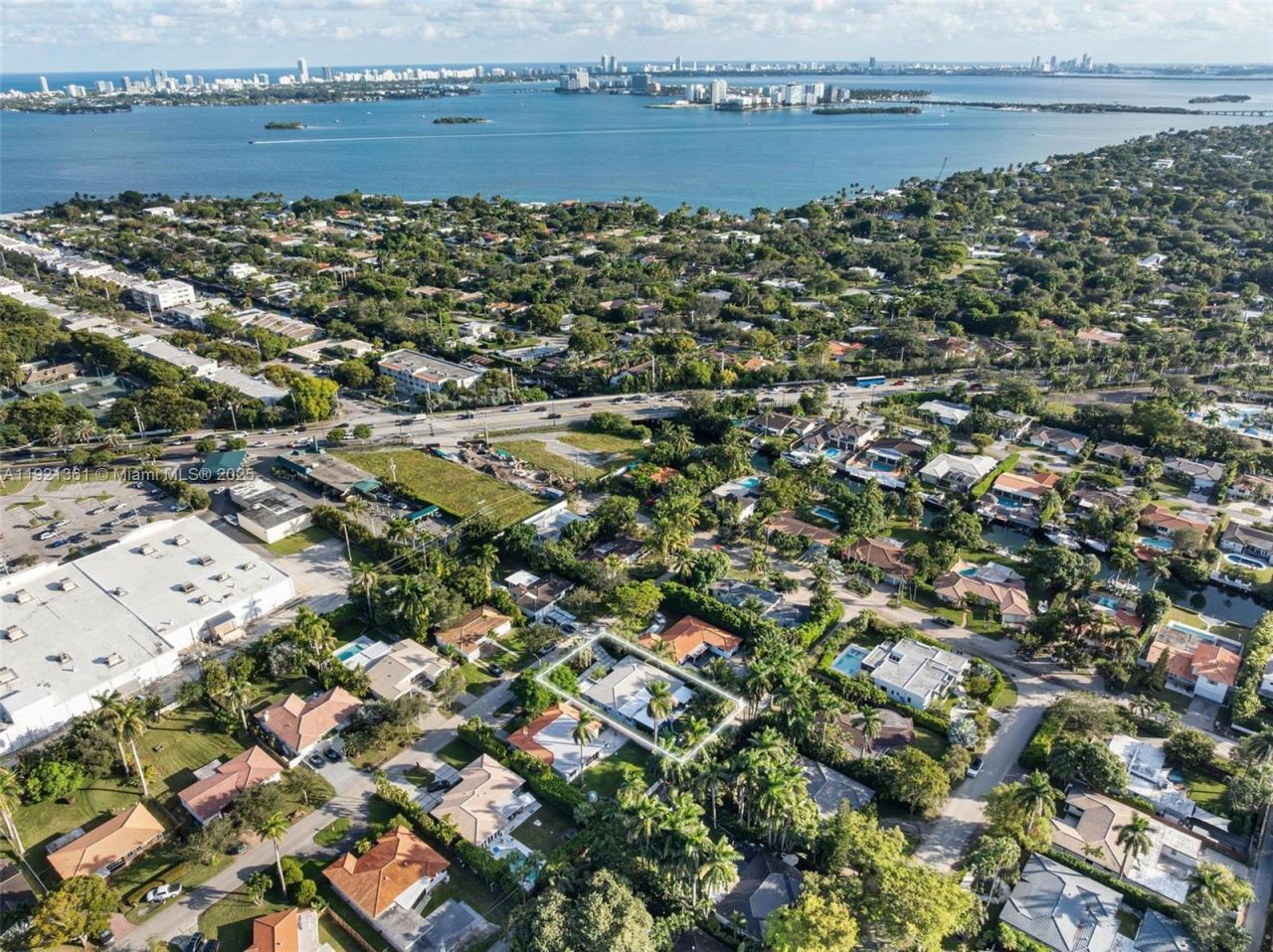 10618 NE 11th Ct, Miami Shores, FL 33138 Photo