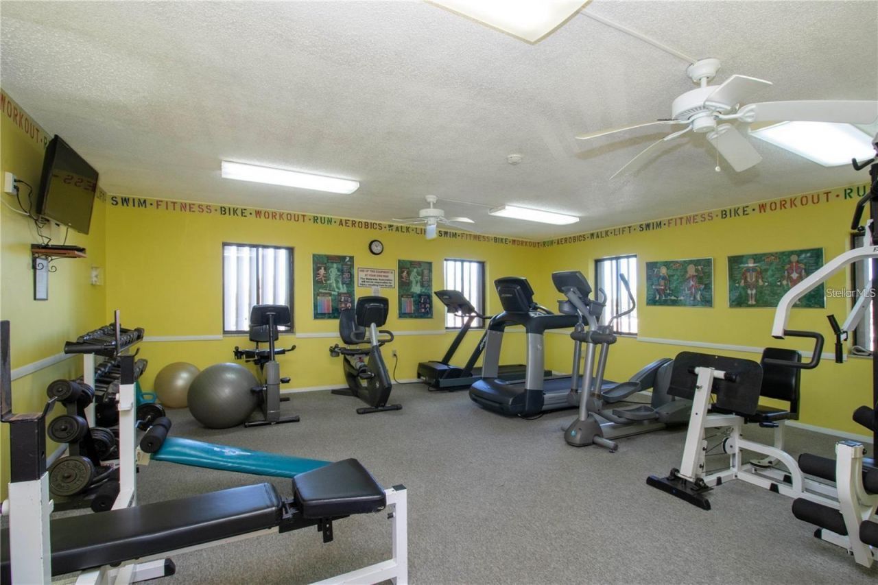 9604 Cortez Road W, Unit 421, Bradenton, FL 34210 Photo