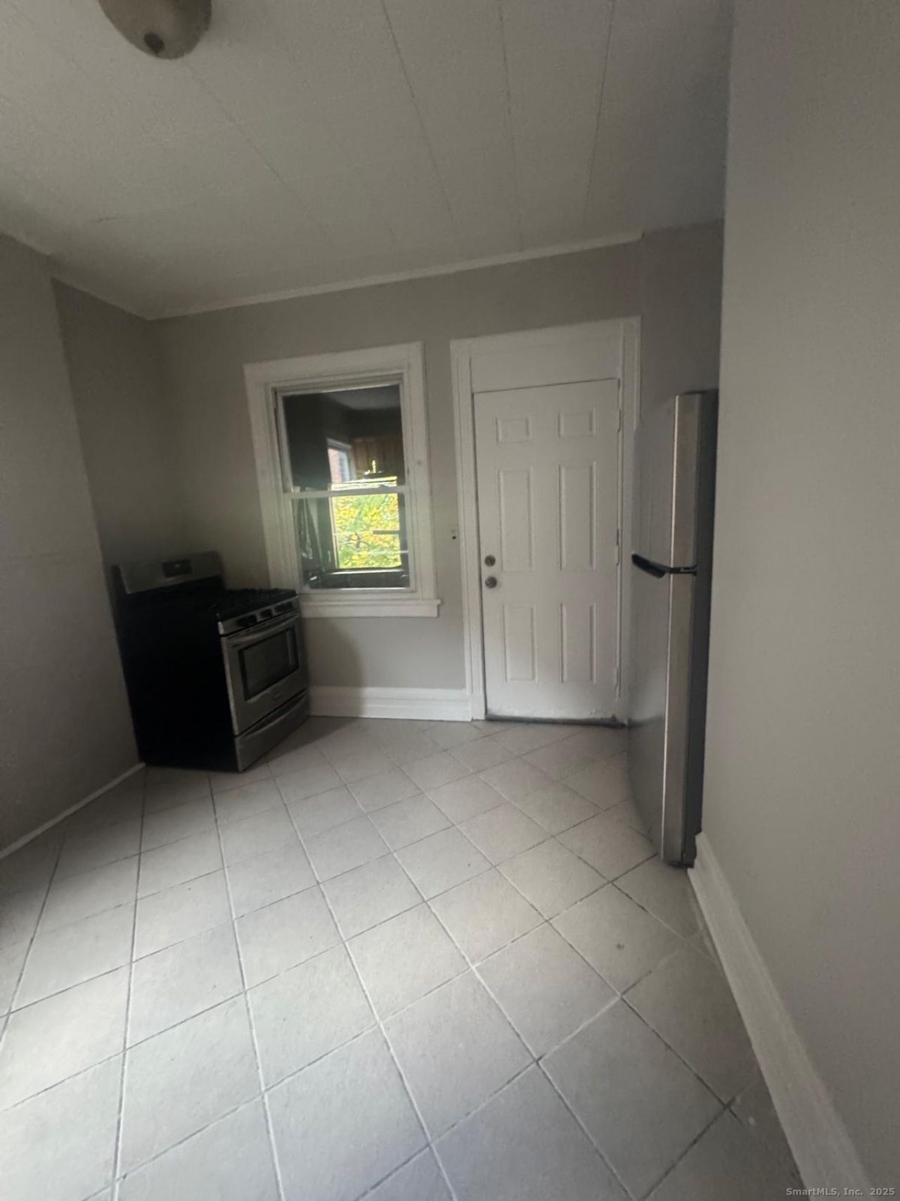 287 Dover, Unit 2, Bridgeport, CT 06610 Main Photo