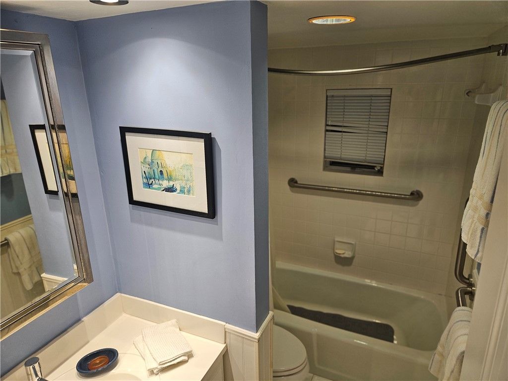 201 Spyglass Lane, Unit 201, Vero Beach, FL 32963 Photo