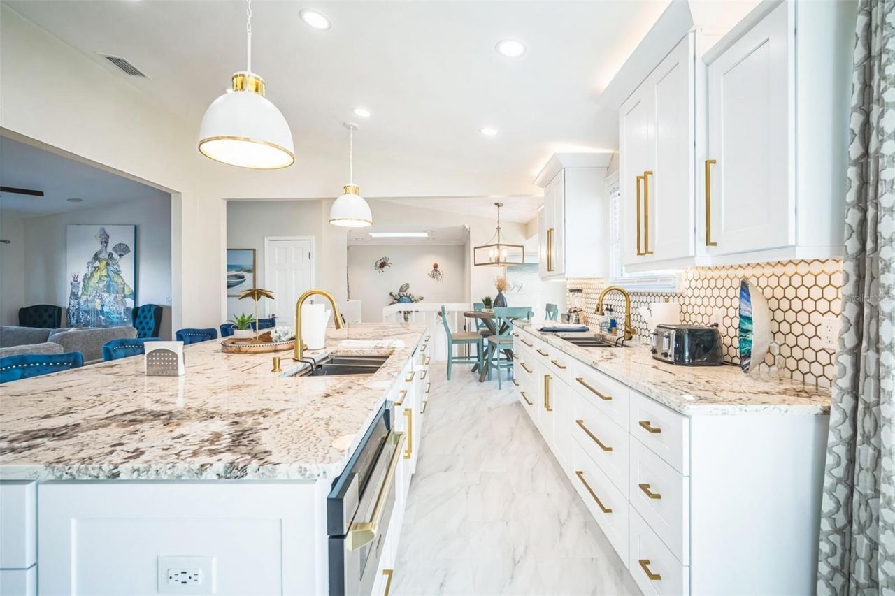 328 6th Avenue, Indian Rocks Beach, FL 33785 Photo