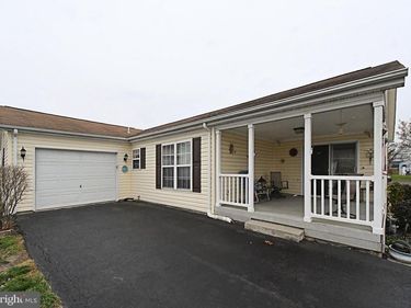 2005 HIGHLAND COURT, Unit 2005, NORTH WALES, PA 19454