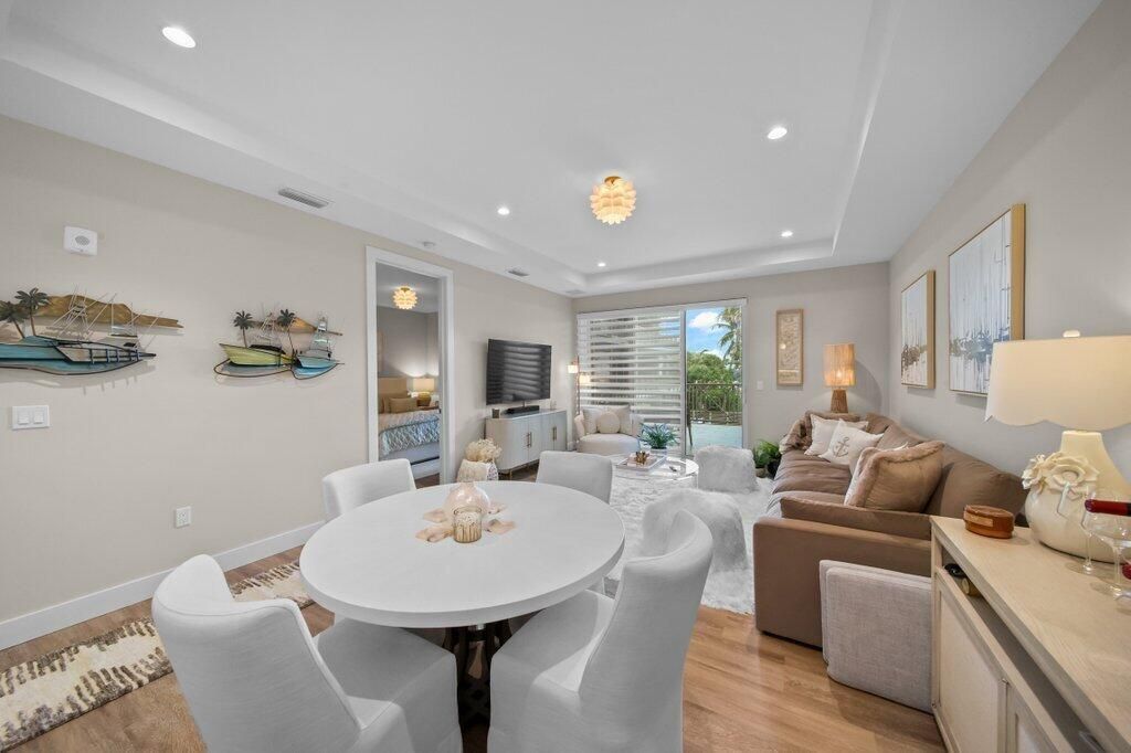 41 SW Seminole Street, Unit 205, Stuart, FL 34994 Photo