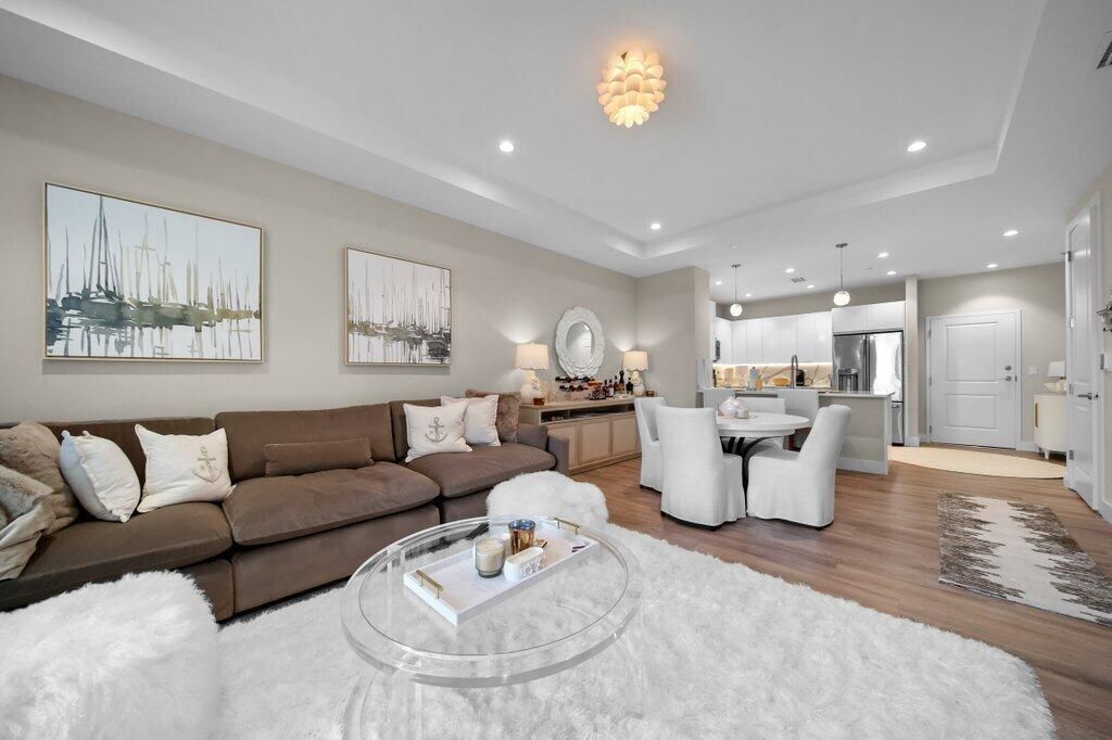 41 SW Seminole Street, Unit 205, Stuart, FL 34994 Photo