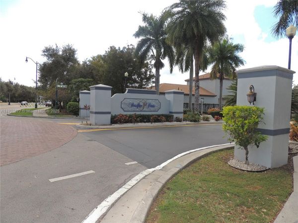 959 NE 37th Ave, Homestead, FL 33033