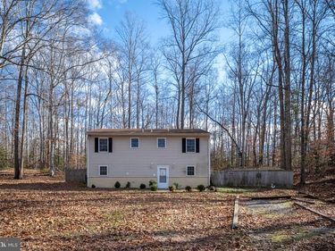 26335 HILL ROAD, RUTHER GLEN, VA 22546