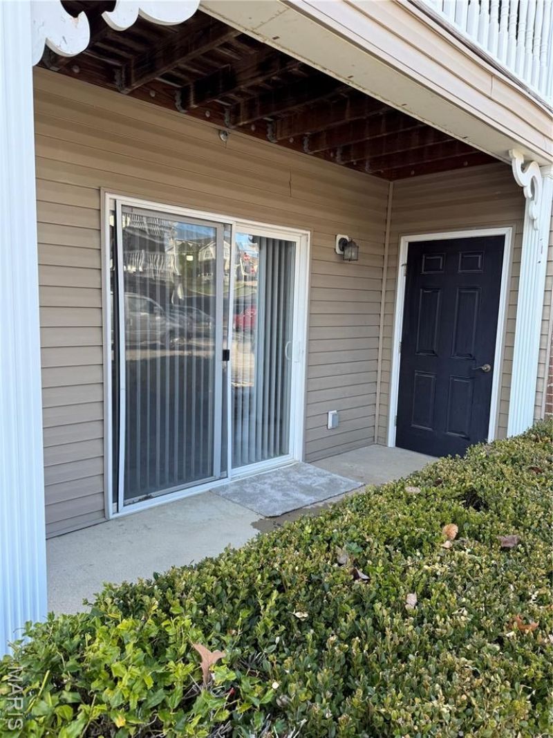 612 Saravalle Drive, Saint Peters, MO 63376 Main Photo